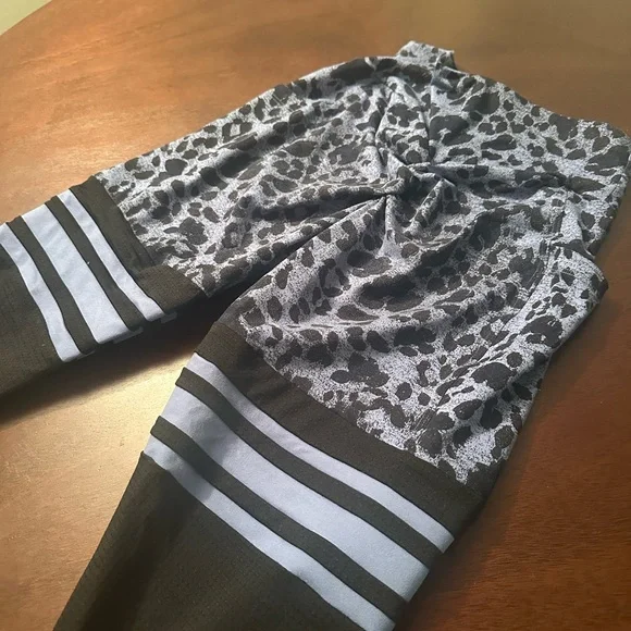 Bombshell Sportswear Blue Leopard Print Thigh High Leggings - Picture 3 of 4